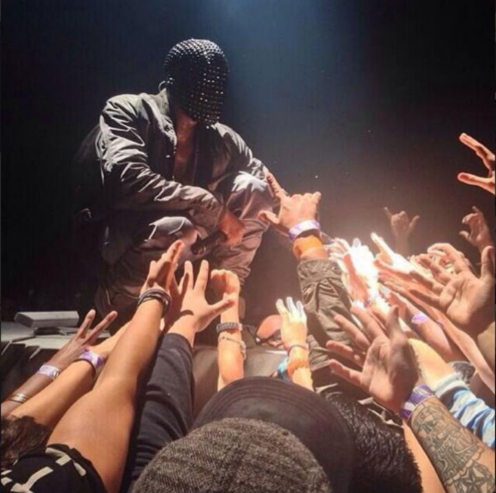 Kanye-engages-with-the-crowd-on-the-Yeezus-tour
